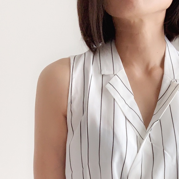 Pinstripe Collar Top - White black - Picture 4 of 8